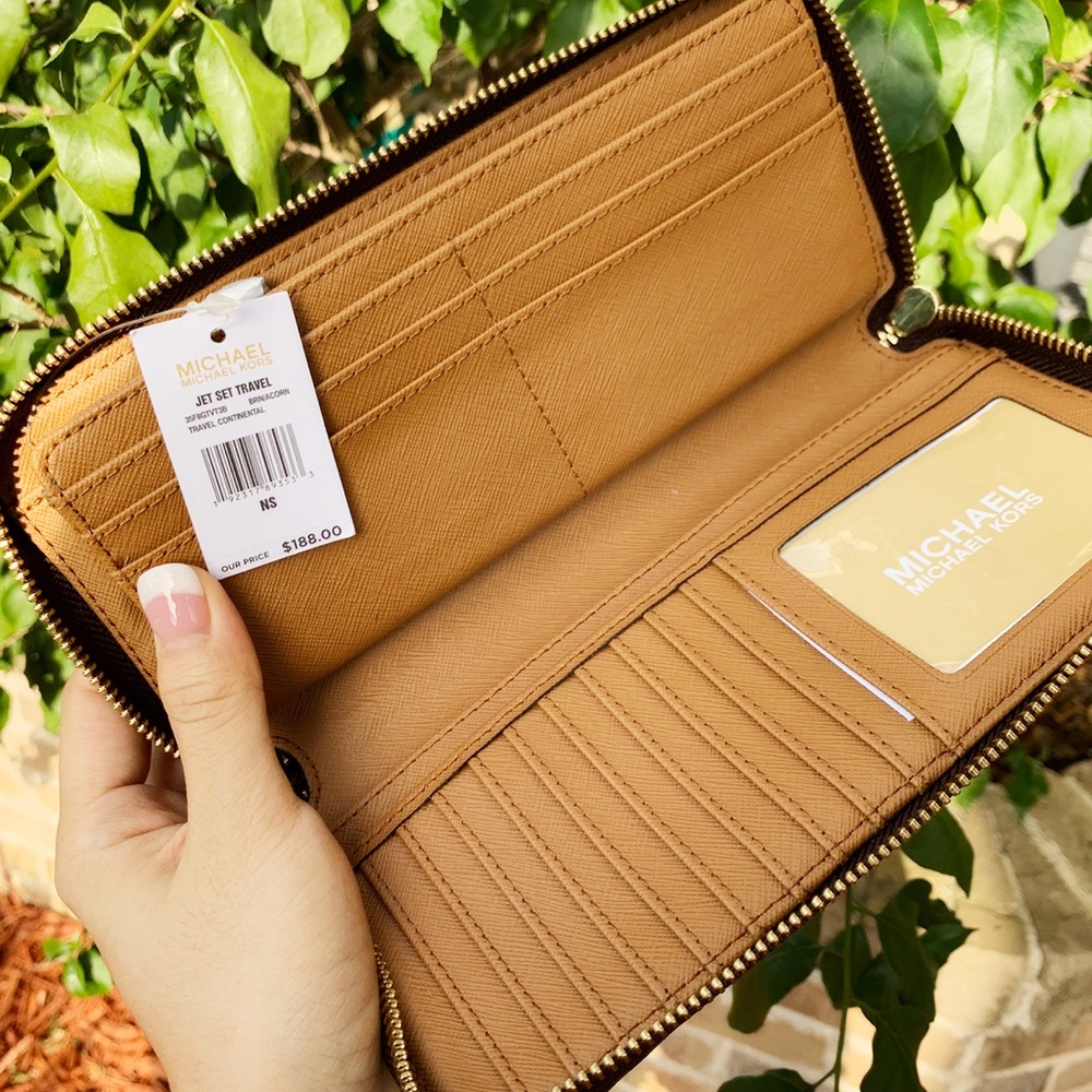 Gaby’sBags👜💕-NWT Michael Kors Tote&Wallet - Picture 7 of 8